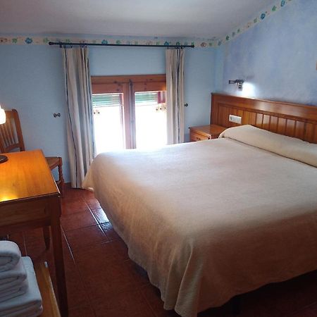 Hotel La Botiga Prades Extérieur photo