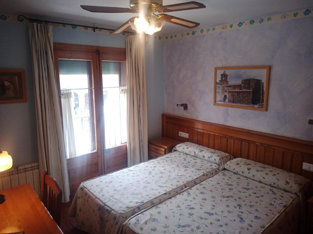 Hotel La Botiga Prades Extérieur photo