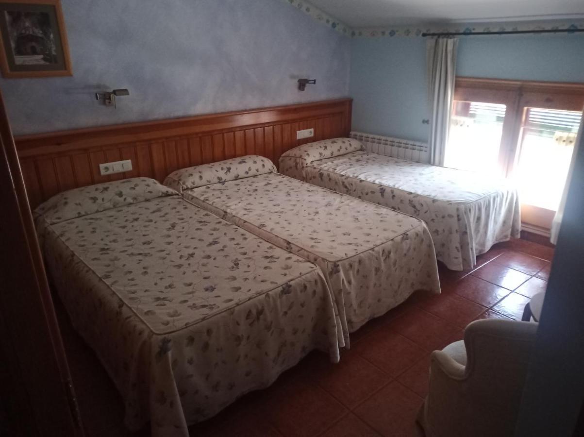 Hotel La Botiga Prades Extérieur photo