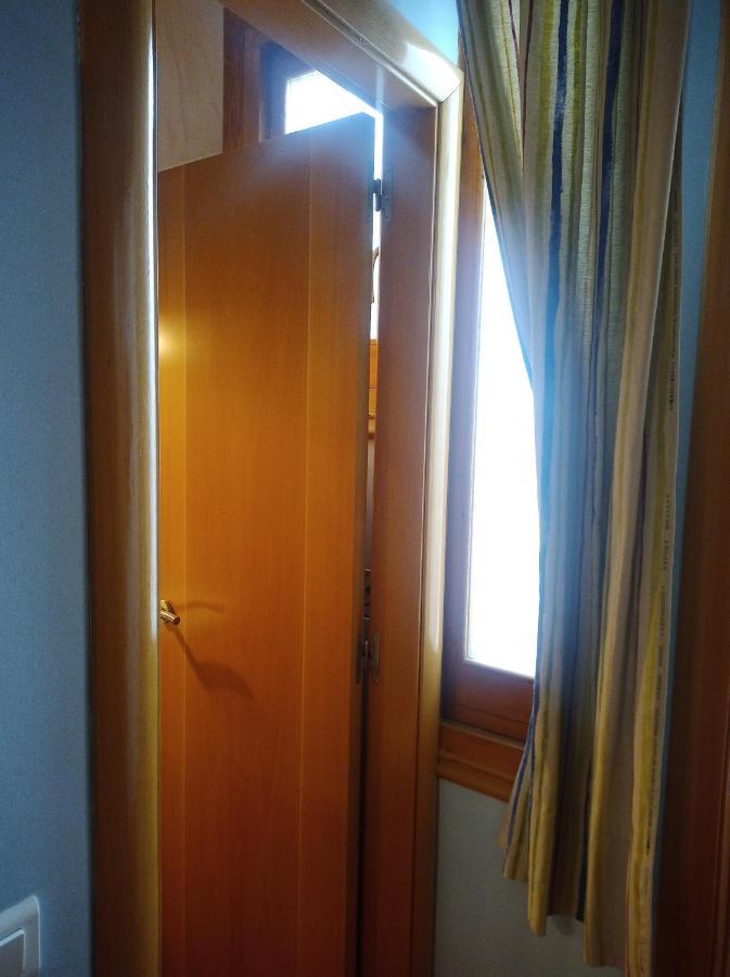 Hotel La Botiga Prades Chambre photo