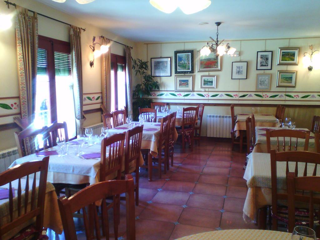 Hotel La Botiga Prades Extérieur photo