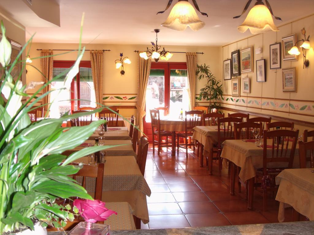 Hotel La Botiga Prades Extérieur photo