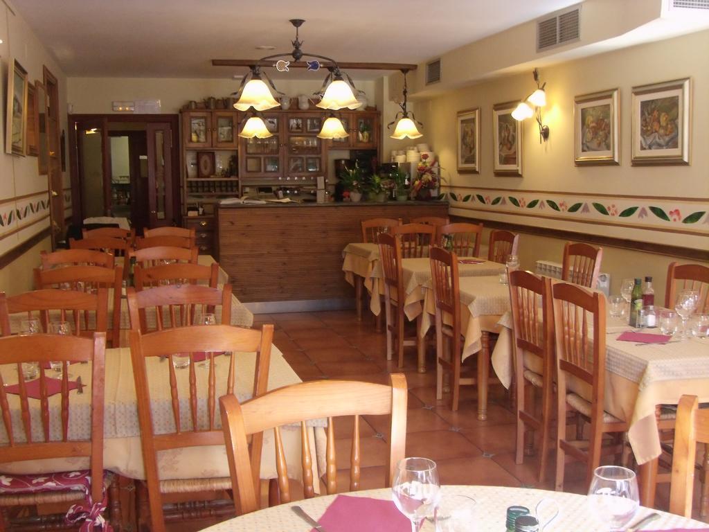 Hotel La Botiga Prades Extérieur photo
